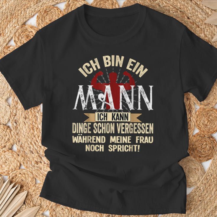 Ich Bin Ein Mann Ich Kann Dinge Schonergessen Humour Fun T-Shirt Geschenke für alte Männer