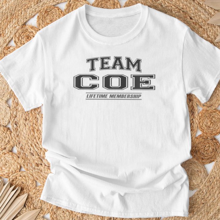 Damen Team Coe Stolzer Familiennachname Nachname Geschenk Mit-Ausschnitt T-Shirt Geschenke für alte Männer