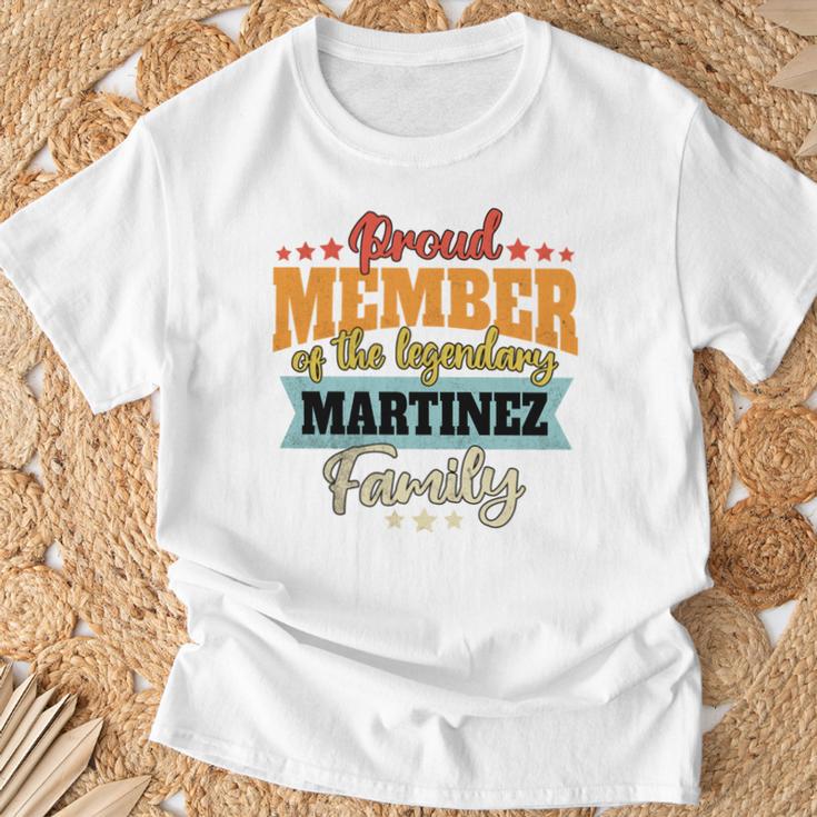 Martinez Surname Martinez T-Shirt Geschenke für alte Männer