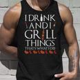 Damen Ich Trinke Und Grille Dinge Das Ist Es Was Ich Tue Urkomis Mit-Ausschnitt Tank Top Geschenke für Ihn