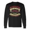 Damen Achtung Es Ist Ein Neumann Ding Nachname Namensschild Mit-Ausschnitt Langarmshirts Geschenkideen