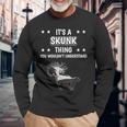 Ist So Ein Stinktier Ding Lustiger Spruch Stinktiere Langarmshirts Geschenke für alte Männer