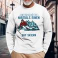 Unterschätze Niemals Einen Alten Mann Auf Skis I Skiing Long-Sleeved Langarmshirts Geschenke für alte Männer