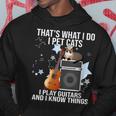 Damen Das Ist Was Ich Mache Ich Pet Cats Ich Spiele Gitarren & Ich Weiß Dinge Mit-Ausschnitt Kapuzenpullover Lustige Geschenke