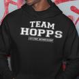 Damen Team Hopps Stolzer Familienname Nachname Geschenk Mit-Ausschnitt Kapuzenpullover Lustige Geschenke