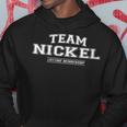 Damen Team Nickel Stolzer Familienname Nachname Geschenk Mit-Ausschnitt Kapuzenpullover Lustige Geschenke