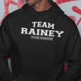 Damen Team Rainey Stolzer Familienname Nachname Mit-Ausschnitt Kapuzenpullover Lustige Geschenke