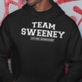 Damen Team Sweeney Stolzer Familienname Nachname Mit-Ausschnitt Kapuzenpullover Lustige Geschenke