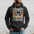 Das Ist Was Ich Mache Ich Lese Bücher Die Ich Backe Und Ich Weiß Dinge Kapuzenpullover Geschenke für Ihn