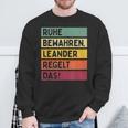 Ruhe Behalten Regelt The Saying In Retro Colours S Sweatshirt Geschenke für alte Männer