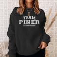 Damen Team Piner Stolzer Familiennachname Nachname Geschenk Mit-Ausschnitt Sweatshirt Geschenke für Sie