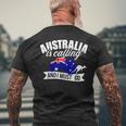 With Australien Ruft Und Ich Muss Gehen T-Shirt mit Rückendruck Geschenke für alte Männer