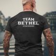 Damen Team Bethel Stolzer Familiennachname Nachname Geschenk Mit-Ausschnitt T-Shirt mit Rückendruck Geschenke für alte Männer