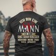 Ich Bin Ein Mann Ich Kann Dinge Schonergessen Humour Fun T-Shirt mit Rückendruck Geschenke für alte Männer