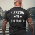 Larson Gegen Das World Family Reunion Nachname Team Custom T-Shirt mit Rückendruck Geschenke für alte Männer