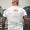 Distressed Teamanrij Proud Family Last Name T-Shirt mit Rückendruck Geschenke für alte Männer