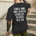 Eineron Uns Beiden Schiesst Besser Als Du Schießsport T-Shirt mit Rückendruck Geschenke für Ihn