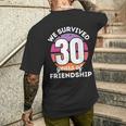 Wir Überlebben 30 Jahre Freundschaft Group Customisation T-Shirt mit Rückendruck Geschenke für Ihn