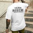 Team Rieck Stolze Familie Nachname Geschenk T-Shirt mit Rückendruck Geschenke für Ihn