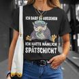 Ich Darf So Aussehen Ich Hatte Spätschicht Coffee Owl T-Shirt Geschenke für Sie