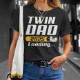 Werdender Papa Twin Dad 2025 Loading Twin Dad T-Shirt Geschenke für Sie