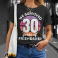 Wir Überlebben 30 Jahre Freundschaft Group Customisation T-Shirt Geschenke für Sie