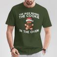 Christmas Pregnancy Man Behind Cookie Oven Xmas Husband Men T-Shirt Unique Gifts