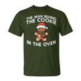 Christmas Pregnancy Man Behind Cookie Oven Xmas Husband Men T-Shirt